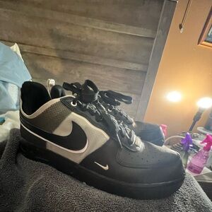 Men’s Nike size 9.5